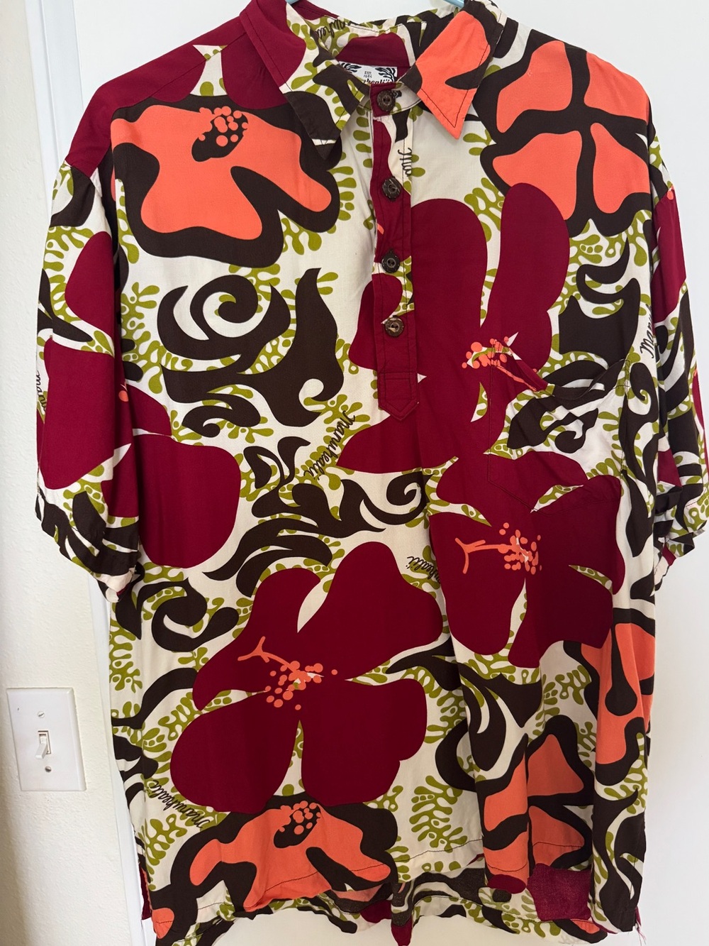 Manuheali’i Mens XL Aloha Shirt